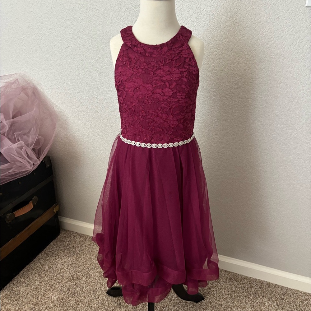 Elegant Burgundy Lace Dress with Tulle Skirt